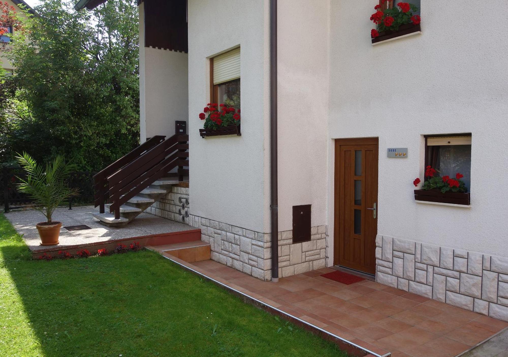 Sobe Vera Bovec Exterior photo